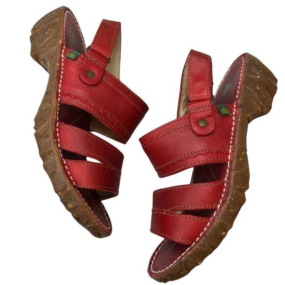 El Naturalista Red Sandals - Picture 2 of 15
